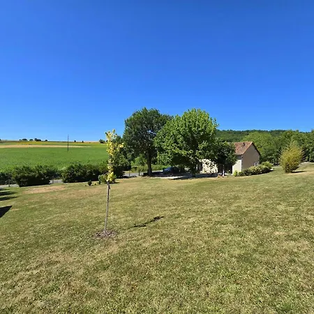 Lumineux Avec Jardin Clos Et Parking - Fr-1-616-495 *